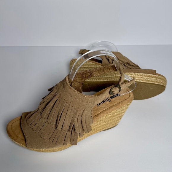 Minnetonka Ashley Soft Suede Peep-toe Taupe Wedge US 9 - Picture 5 of 9